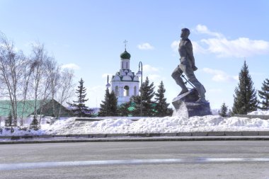 Kazan. 1 Mayıs meydanda. Anıt Musa Jalil