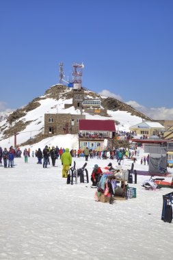 Dombay. Teleferik Asansör birinci düzey Cafe