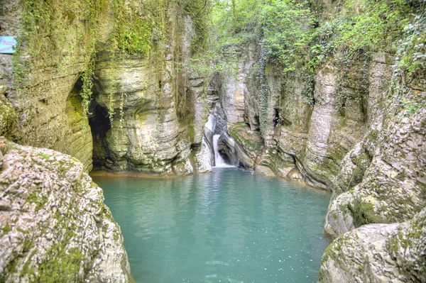 Kaukasus. Sotschi. Flussagura — Stockfoto