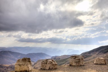 Dağ geçidi Gumbashi görünümünden
