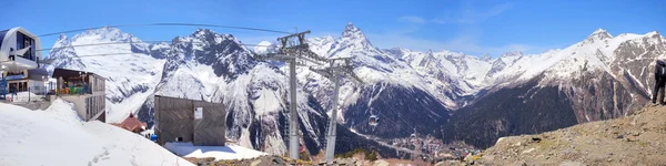 Dombay. Station der Seilbahn — Stockfoto