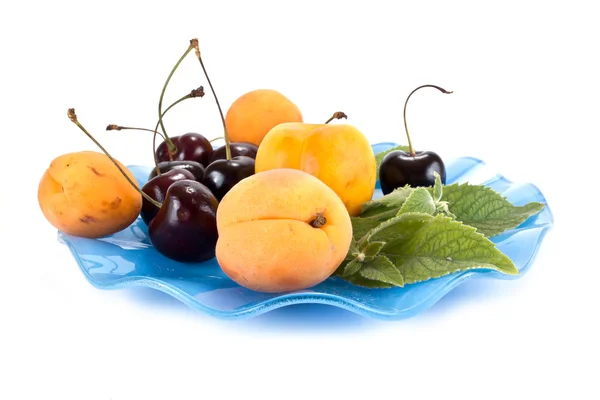 Fruits on a saucer — Stock Photo, Image