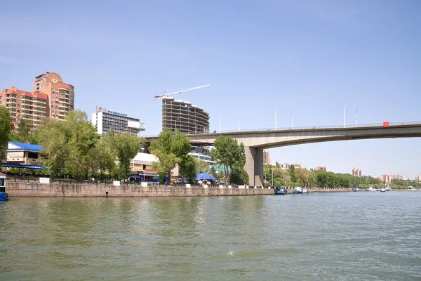 Embankment in the city of Rostov-on-Don — Stock Photo, Image