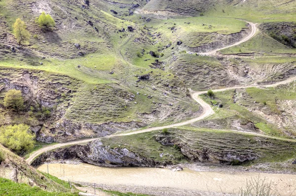 Camino a través del río Chegem —  Fotos de Stock