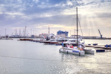 Şehir Sochi. Deniz bağlantı noktası