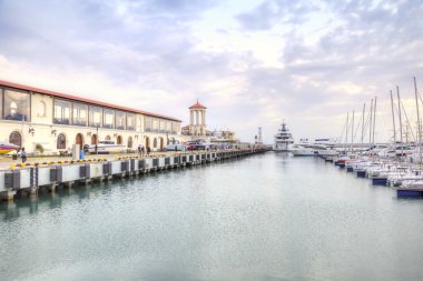 Şehir Sochi. Deniz bağlantı noktası