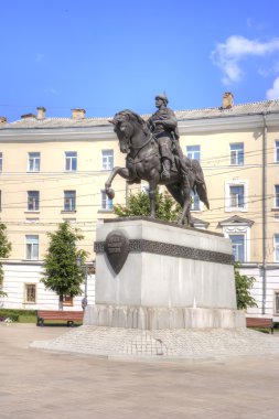 Tver. Belediye manzara. Mikhail prense anıt 