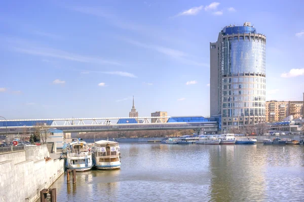 Tower 2000 and bridge of Bagration — Stock Photo, Image