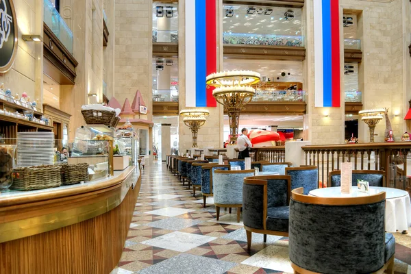 Interior of Detsky mir shop. Cafe on a floor — Stock Photo, Image