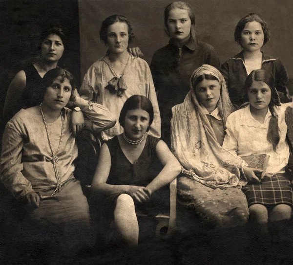 A vintage group photo portrait — Stock Photo, Image