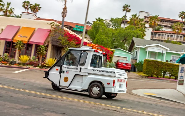 San Diego America Huhtikuu 2014 Poliisiauto Ajettaessa Kadulla San Diego — kuvapankkivalokuva