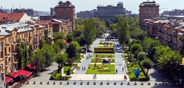 YEREVAN, ARMENIA - 19 AĞUSTOS 2016: Şelaleden Erivan, TransKafkasya, Ermenistan.