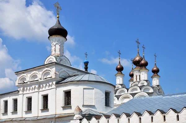 Towers and golden cupolas of church in Murom — Stock Photo, Image