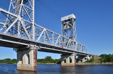 volga Nehri, Rusya ile büyük bir köprü
