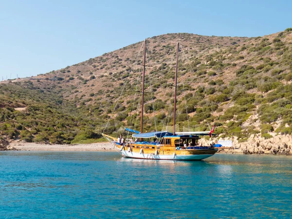 Beautiful Pleasure Yacht Retro Style Red Bay Turkish Name Kizil — Stock Photo, Image