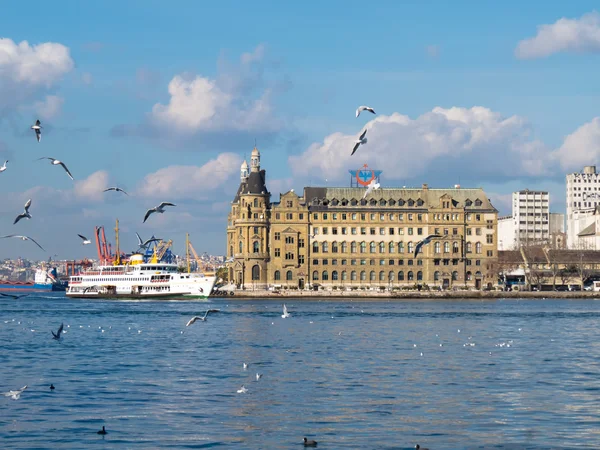 Haydarpasa 터미널, Kadikoy에서 보기 — 스톡 사진