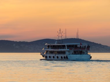 Feribot Adası Buyukada continental Istanbul başlamaktadır.