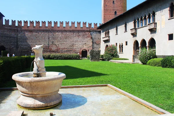 Verona, Italy, Castelvecchio Museum — Stock Photo, Image