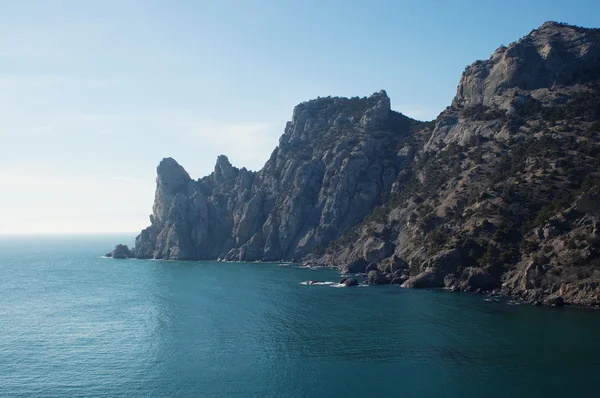 Costa rocosa del mar Imágenes de stock libres de derechos