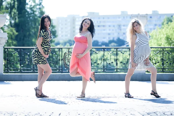 Daydreaming women having fun — Stock Photo, Image