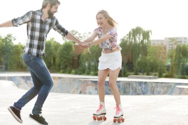 Tekerlekli paten üzerinde ilk kez