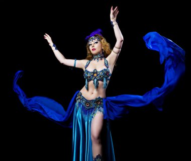 güzel kadın dansöz