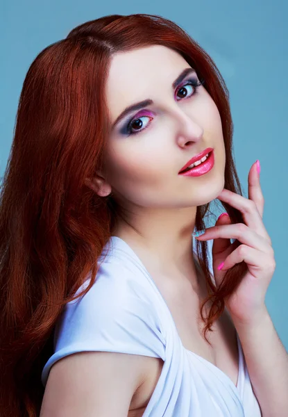 Mulher com cabelo vermelho — Fotografia de Stock