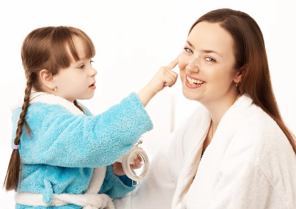 Figlia e madre a casa — Foto Stock