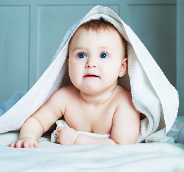 Bebek havlu ile