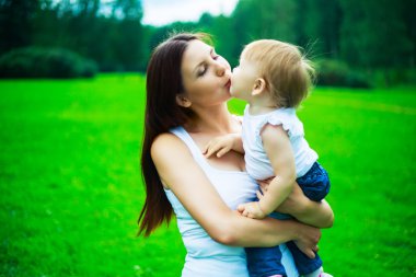 Anne ve bebek açık