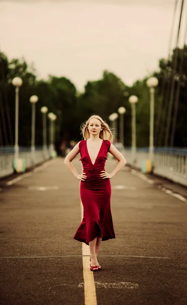 Woman on the bridge — Stock Photo, Image