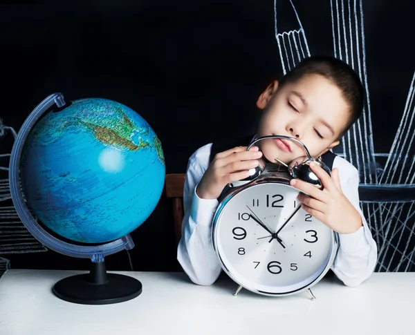 Slapende schooljongen — Stockfoto