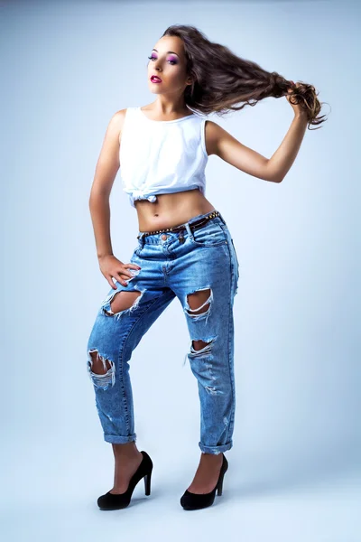 Model dragen van jeans — Stockfoto