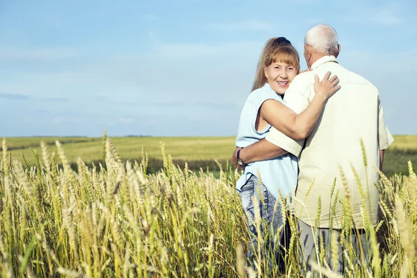 yaşlı çift açık mutlu