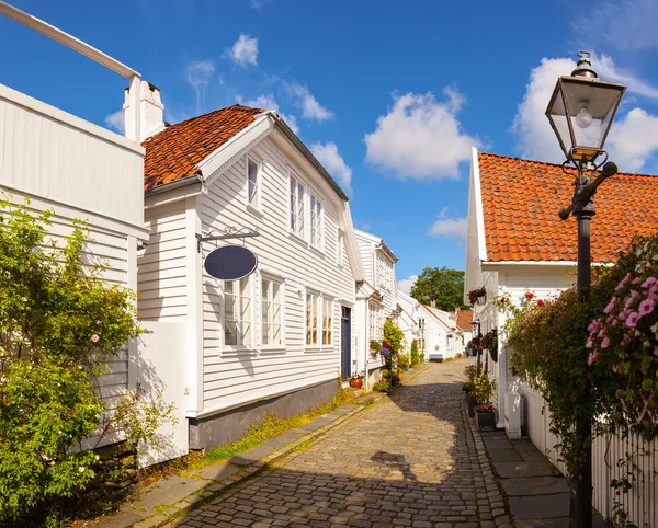 Noorse witte huizen — Stockfoto