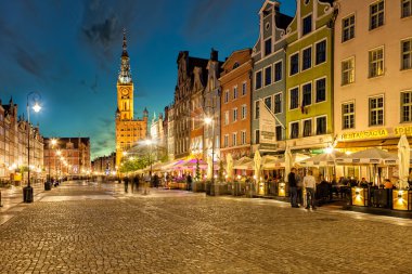 Gdansk uzun Lane sokakta geceleri