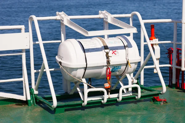 Liferaft on a ship — Stock Photo, Image