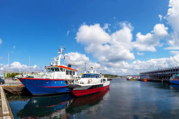 Barche in porto — Foto Stock