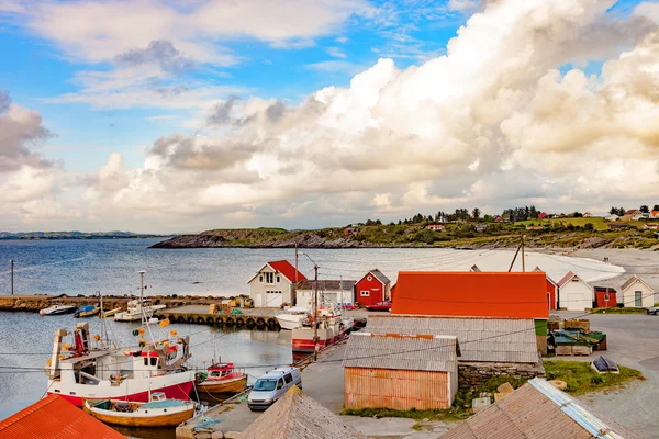 Mały port w Norwegii — Zdjęcie stockowe