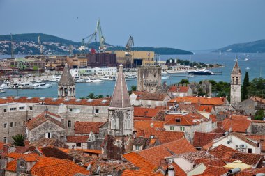 arka plan bağlantı noktası üzerine çatı üstleri