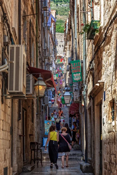 Smal straatje in dubrovnik, Kroatië — Stockfoto