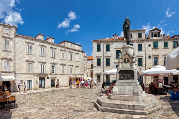 Central street of the Dubrovnik old town, Croatia. — Stock Photo, Image