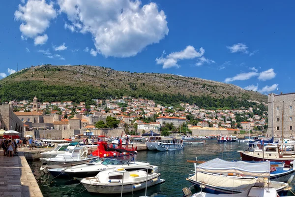 Antigo porto de Dubrovnik, Croácia — Fotografia de Stock