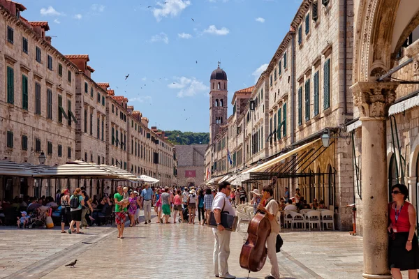 Centrale straat van de oude stad van dubrovnik, Kroatië. — Stockfoto