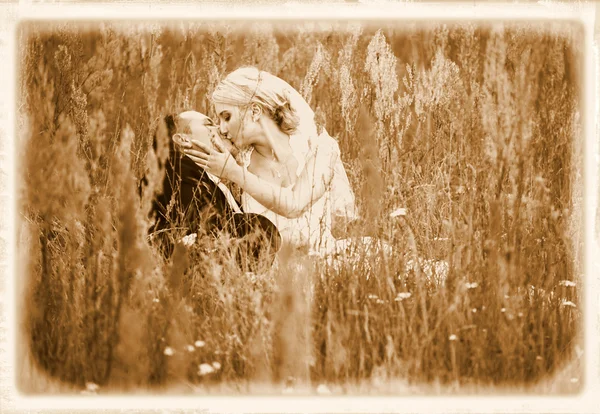 Cuplu de nuntă în stil retro — Fotografie, imagine de stoc