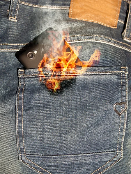 Ateş üstünde hareket eden telefon