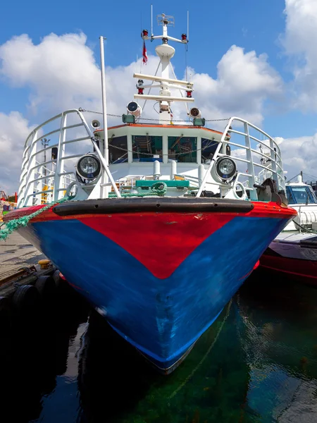 Barco en puerto — Foto de Stock