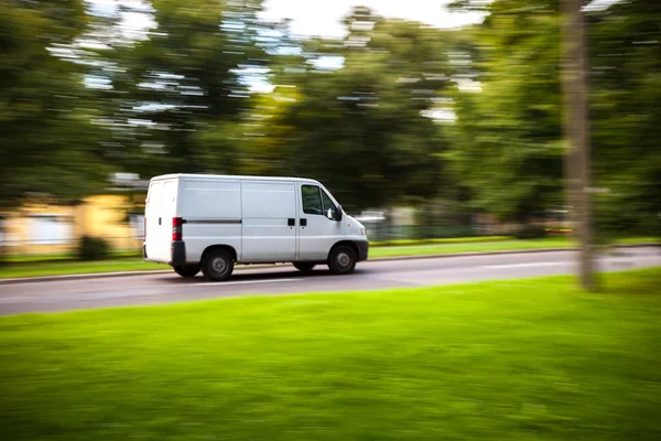 Levering van beweegt op weg Rechtenvrije Stockfoto's