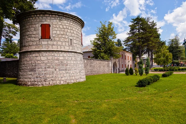 Vecchia residenza in pietra a Cetinje, Montenegro . — Foto Stock