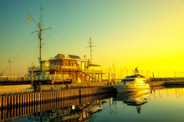 Marina nella luce del mattino presto — Foto Stock